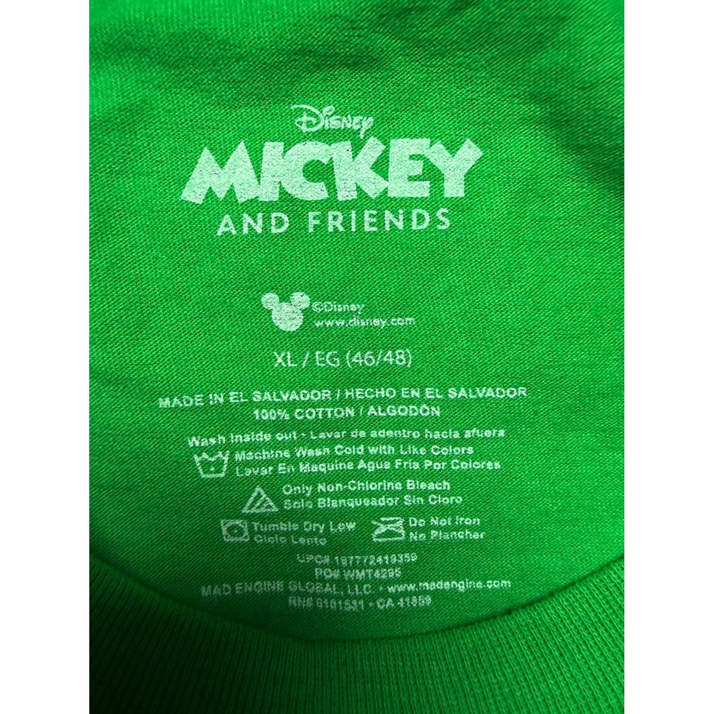 Disney Mickey and Friends Christmas Green Graphic T-Shirt Mens XL Santa Hat - Picture 6 of 6
